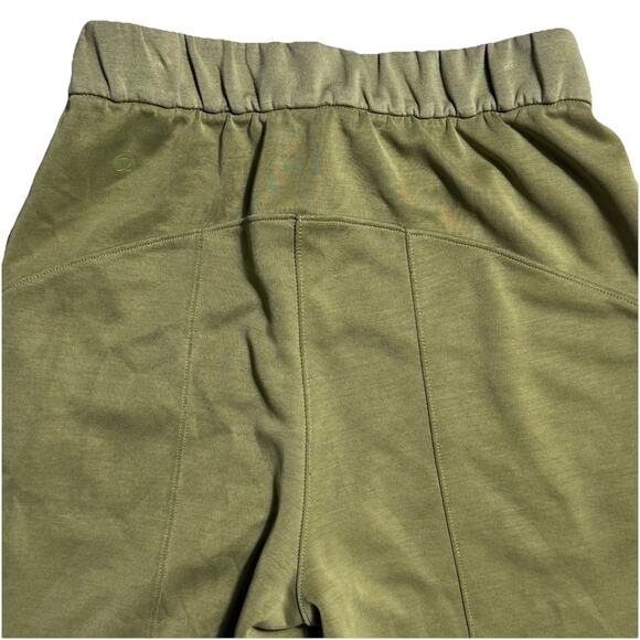 Lululemon Bronze Green Softstreme Relaxed High-Rise Pant Womens 2 - Picture 3 of 6